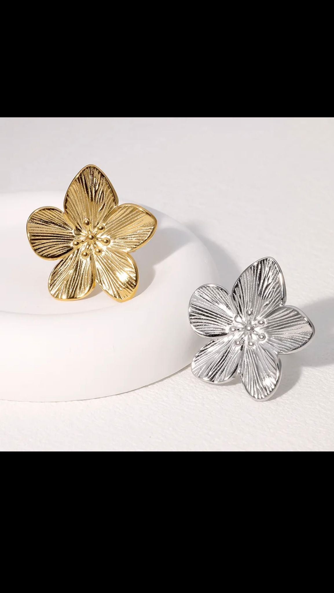 Tropical Flower Ring